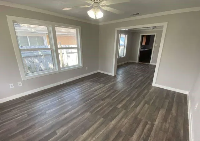 2nd image of 7015 Boyce St, Houston, TX 77020 | MLS# 79908171