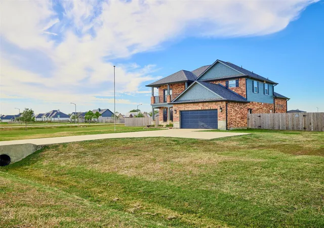 3rd image of 11718 Casadores Ln, Needville, TX 77461 | MLS# 44432357