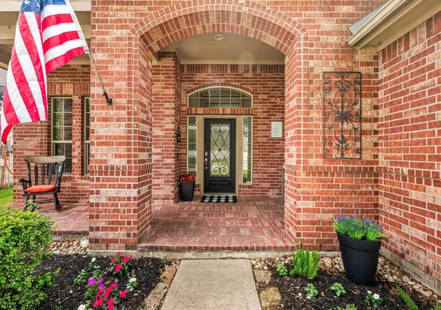 Photo 2 of Sale Pending at 2303 Crescent Water, Rosenberg, TX 77471 | MLS# 8641321 | Listing updated on 2026-08-17