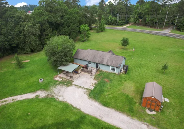 30th image of 200 Chris Ln, Shepherd, TX 77371 | MLS# 85753552