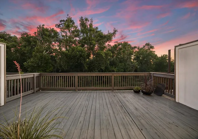 2nd image of 1907 W 25th St, Houston, TX 77008 | MLS# 82887288