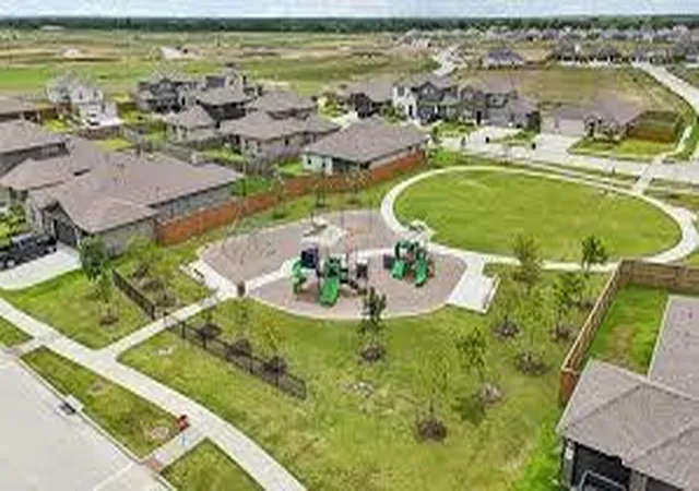 4th image of 729 Stagecoach Dr, Dayton, TX 77535 | MLS# 7883585