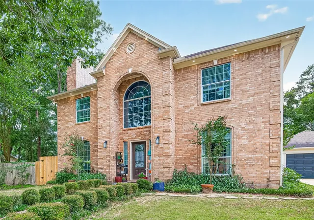 Photo 3 of Sale Pending at 18015 Bambridge Dr, Houston, TX 77090 | MLS# 38271799 | Listing updated on 2026-09-18