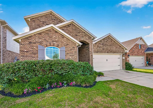 Photo 3 of Single family home for sale at 3411 Brushy Meadow Dr, Angleton, TX 77515 | MLS# 89576409 | Listing updated on 2026-09-19