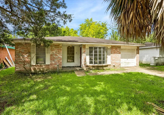 Photo 1 of Single family home for sale at 4915 Ridgewest St, Houston, TX 77053 | MLS# 87024389 | Listing updated on 2026-09-01