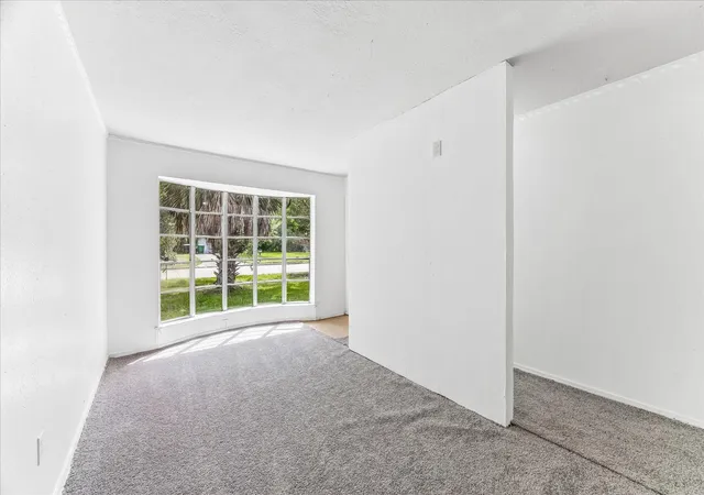Photo 2 of Single family home for sale at 4915 Ridgewest St, Houston, TX 77053 | MLS# 87024389 | Listing updated on 2026-09-01