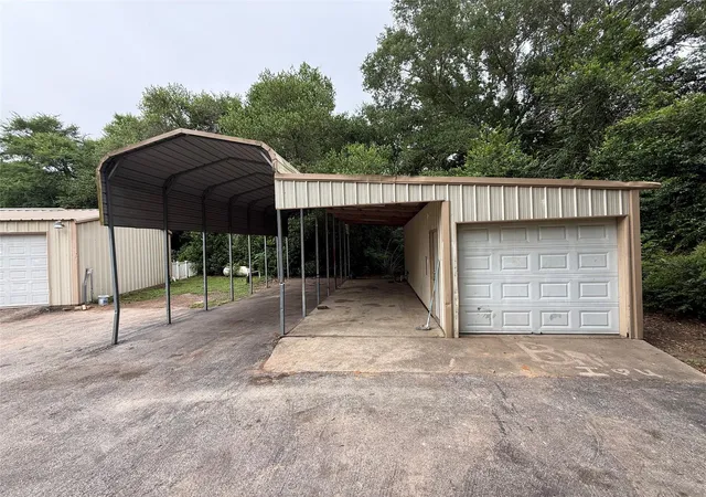Photo 3 of Single family home for sale at 14275 Five Guinea Ln, Conroe, TX 77302 | MLS# 67053476 | Listing updated on 2026-06-19