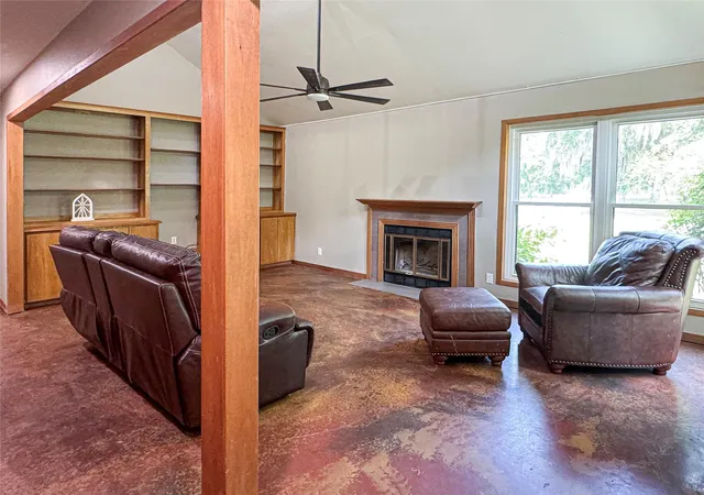 2nd image of 5610 County Road 823, West Columbia, TX 77486 | MLS# 27587157