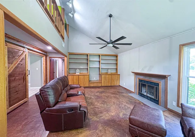 image of 5610 County Road 823, West Columbia, TX 77486 | MLS# 27587157