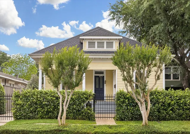 Homes for sale in Houston, TX | 2623 Morrison St, Houston, TX 77009 | MLS# 45888189