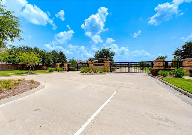 Photo 1 of Single family home for sale at 19843 View Park Ln, Richmond, TX 77407 | MLS# 96989648 | Listing updated on 2026-09-15
