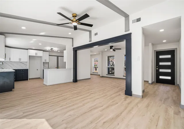 4th image of 6646 Bayou View Dr, Houston, TX 77091 | MLS# 30481702
