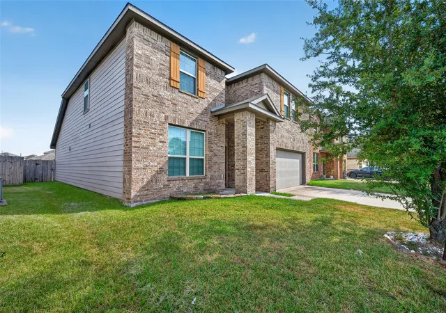 Photo 2 of Sale Pending at 13230 Vallentine Row Dr, Houston, TX 77044 | MLS# 29942529 | Listing updated on 2026-09-15