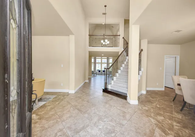 3rd image of 13617 Fountain Mist Dr, Pearland, TX 77584 | MLS# 78668020