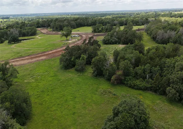 2nd image of 10 Ridgewood Lane, Brenham, TX 77833 | MLS# 39039069