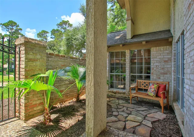 Photo 4 of Single family home for sale at 13602 Foxmoor Ln, Houston, TX 77069 | MLS# 60433348 | Listing updated on 2026-09-20