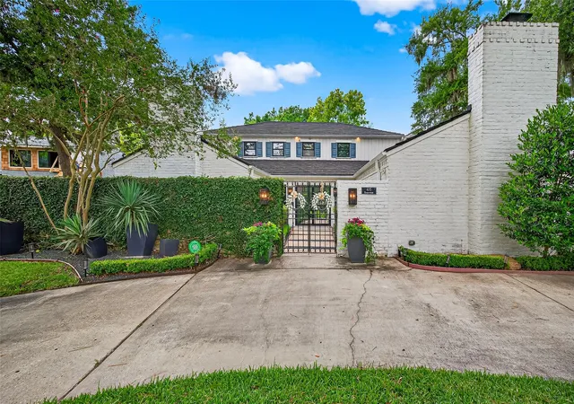 2nd image of 415 Ramblewood Rd, Houston, TX 77079 | MLS# 27100254