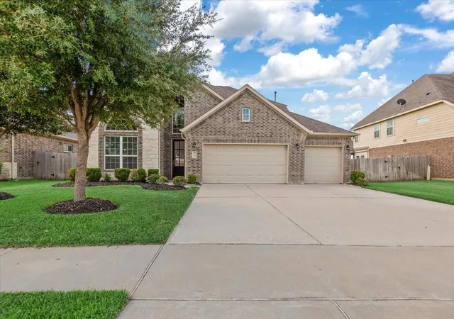 Photo 2 of Single family home for sale at 31911 Casa Linda Dr, Hockley, TX 77447 | MLS# 28458451 | Listing updated on 2026-09-20