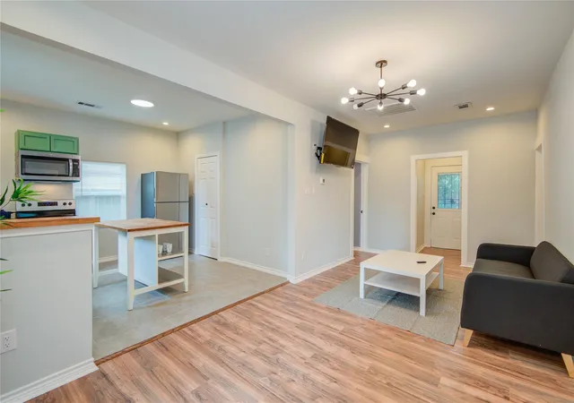 Photo 4 of Single family home for sale at 2712 Link Rd, Houston, TX 77009 | MLS# 96919831 | Listing updated on 2026-07-15