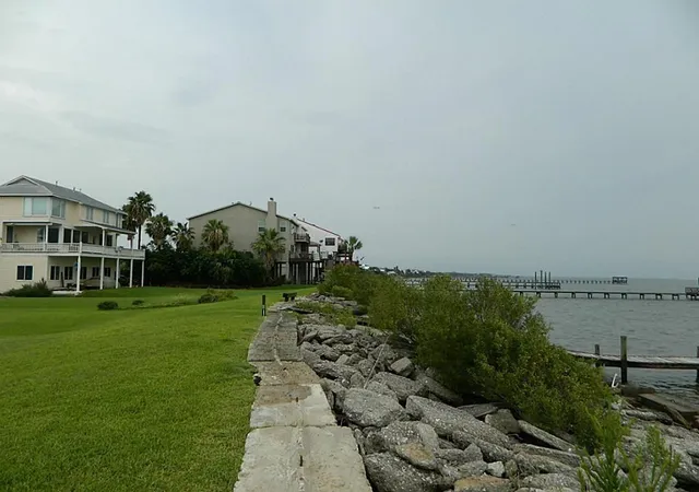 4th image of 2006 Todville Rd, Seabrook, TX 77586 | MLS# 32543817
