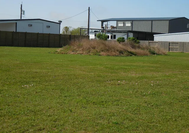 4th image of 978 Cr 251 St, Matagorda, TX 77457 | MLS# 70804185
