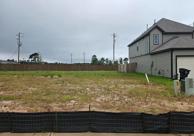 Photo 2 of Single family home for sale at 9277 Crestone Peak Dr, Willis, TX 77318 | MLS# 92740281 | Listing updated on 2026-07-31