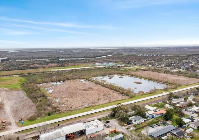 Photo 4 of Land for sale at 4835 10th Street, Bacliff, TX 77518 | MLS# 2875182 | Listing updated on 2026-09-11