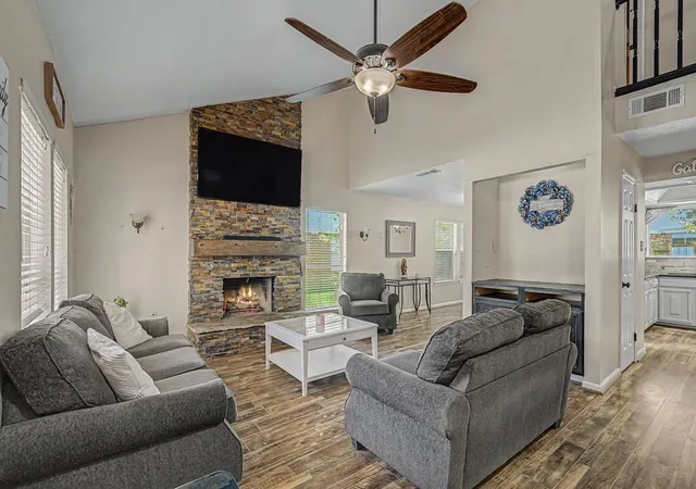 Photo 4 of Single family home for sale at 3235 Village Park Dr, Kingwood, TX 77339 | MLS# 72309834 | Listing updated on 2026-08-15