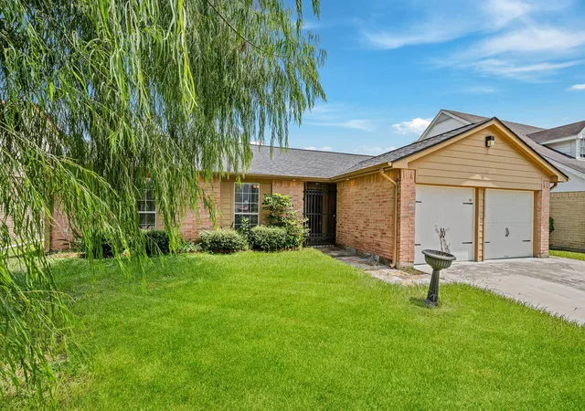 Photo 3 of Single family home for sale at 11414 Chelsea Walk Dr, Houston, TX 77066 | MLS# 42860716 | Listing updated on 2026-09-02