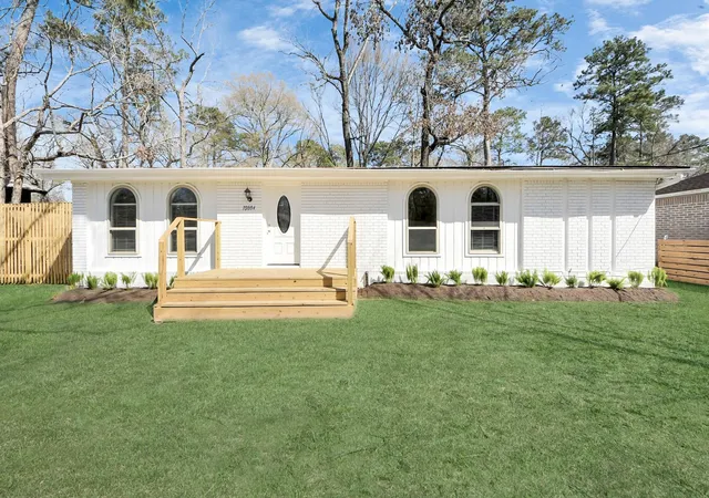 Photo 2 of Single family home for sale at 10804 Longleaf Dr, Conroe, TX 77385 | MLS# 66484210 | Listing updated on 2026-08-21