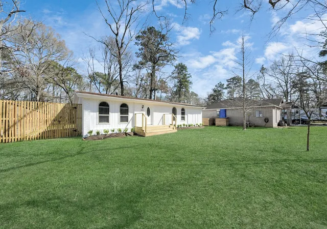 Photo 3 of Single family home for sale at 10804 Longleaf Dr, Conroe, TX 77385 | MLS# 66484210 | Listing updated on 2026-08-21
