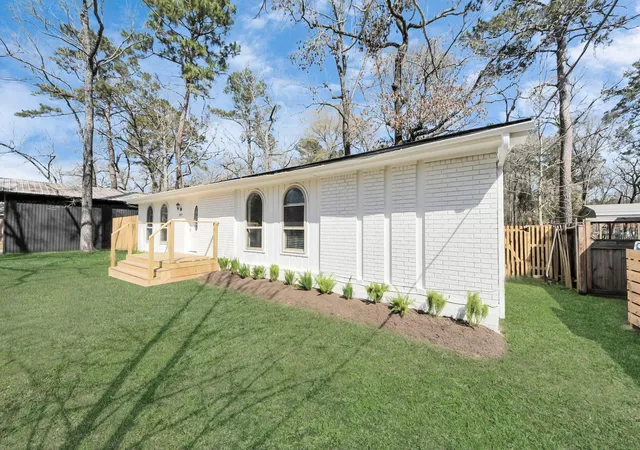 Photo 4 of Single family home for sale at 10804 Longleaf Dr, Conroe, TX 77385 | MLS# 66484210 | Listing updated on 2026-08-21