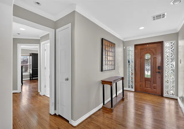 4th image of 1514 Jacquelyn Dr, Houston, TX 77055 | MLS# 11907895