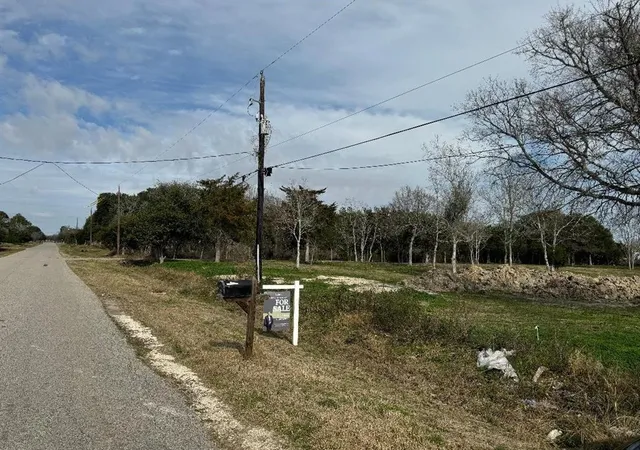 Photo 2 of Land for sale at 7517 Caldwell St, Hitchcock, TX 77563 | MLS# 28210970 | Listing updated on 2025-12-26