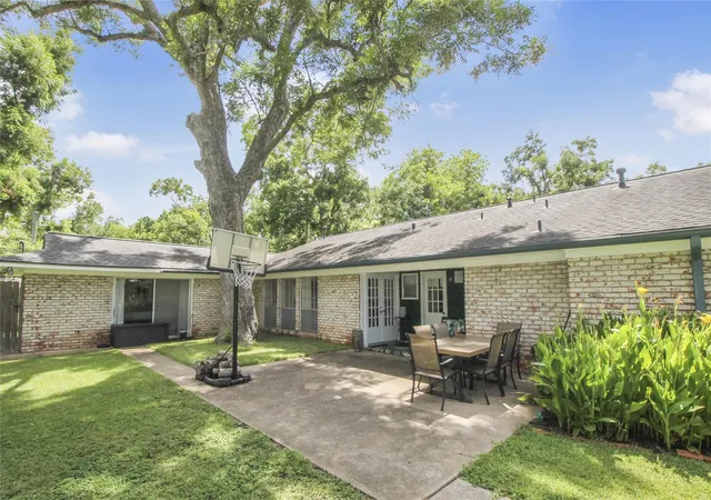 5th image of 536 Oak Dr, Lake Jackson, TX 77566 | MLS# 13762266