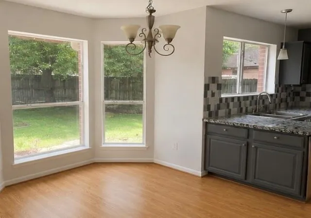 Photo 4 of Single family home for sale at 10702 Allens Landing Dr, Houston, TX 77065 | MLS# 52340710 | Listing updated on 2026-09-19