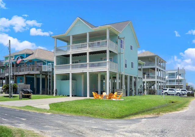 1st image of 819 Eastview, Port Bolivar, TX 77650 | MLS# 27466763