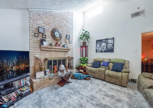 Photo 3 of Single family home for sale at 10827 Braes Forest Dr, Houston, TX 77071 | MLS# 16220107 | Listing updated on 2026-07-28