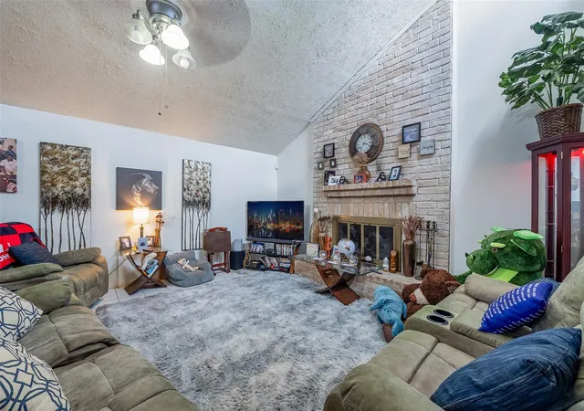 Photo 3 of Single family home for sale at 10827 Braes Forest Dr, Houston, TX 77071 | MLS# 16220107 | Listing updated on 2026-07-28
