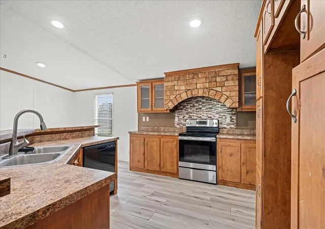 Photo 4 of Single family home for sale at 204 E Fayette St, Ellinger, TX 78938 | MLS# 55721792 | Listing updated on 2026-10-02