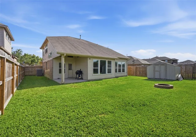 28th image of 9114 Creekside Ct, Hitchcock, TX 77563 | MLS# 70811085