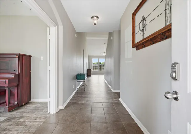 Photo 3 of Single family home for sale at 9114 Creekside Ct, Hitchcock, TX 77563 | MLS# 70811085 | Listing updated on 2026-09-18