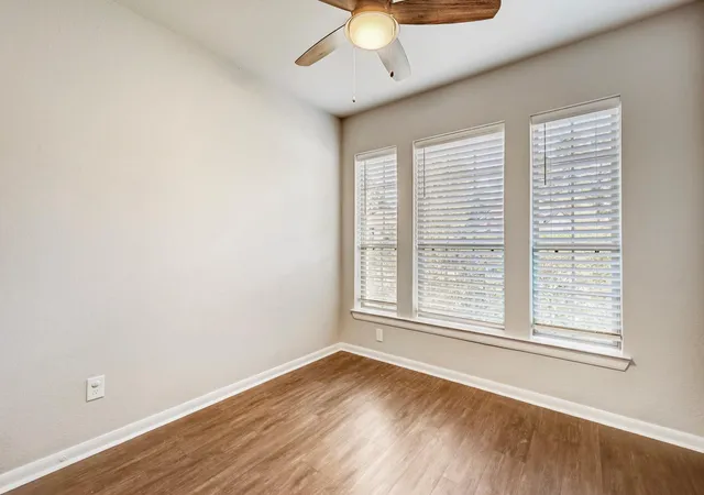5th image of 119 Winged Elm Ct, Willis, TX 77318 | MLS# 11800280