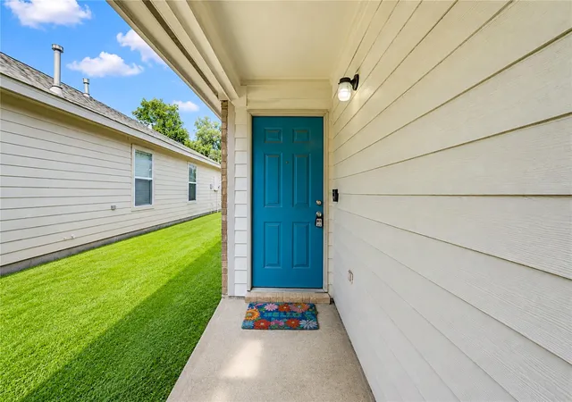 Photo 3 of Sale Pending at 7602 Drifting Willow Ct, Cypress, TX 77433 | MLS# 11328785 | Listing updated on 2026-09-07