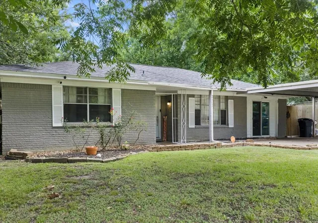 Homes for sale in Baytown, TX | 2402 Hodges St, Baytown, TX 77521 | MLS# 92421760
