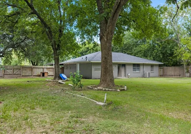 Homes for sale in Baytown, TX | 2402 Hodges St, Baytown, TX 77521 | MLS# 92421760