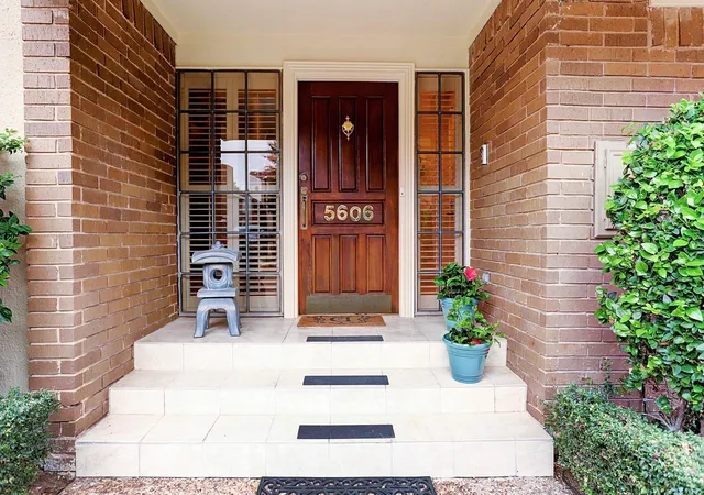 2nd image of 5606 San Felipe St, Houston, TX 77056 | MLS# 80900318