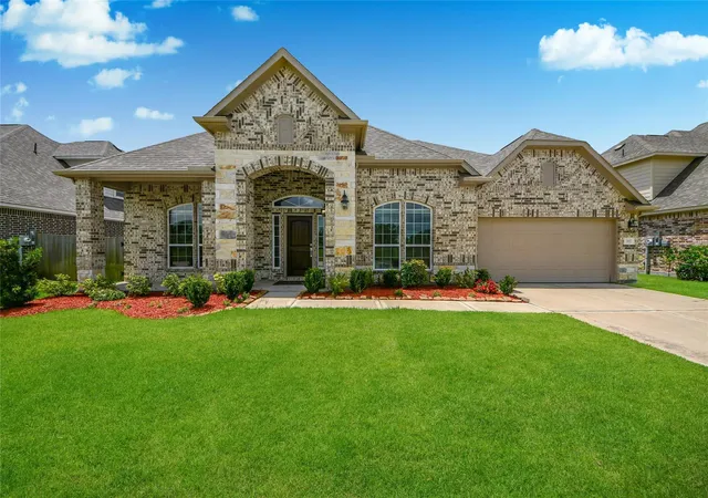 Homes for sale in Angleton, TX | 1577 Elm Ct, Angleton, TX 77515 | MLS# 36861246