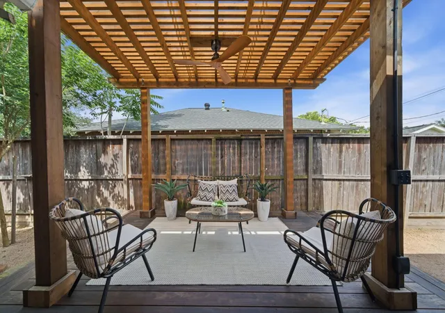Photo 4 of Single family home for sale at 713 Wendel St, Houston, TX 77009 | MLS# 89839600 | Listing updated on 2026-09-13