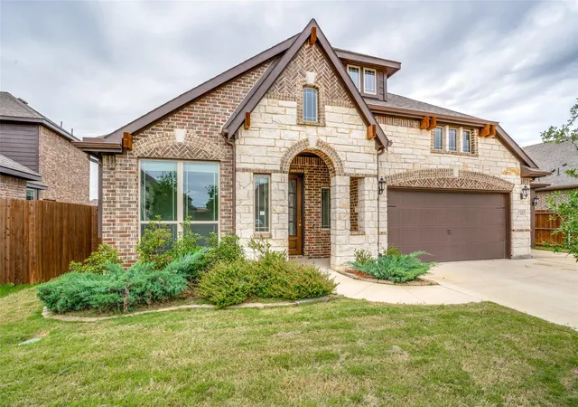 Homes for sale in Glenn Heights, TX | 1945 Cedarwood Dr, Glenn Heights, TX 75154 | MLS# 18624194